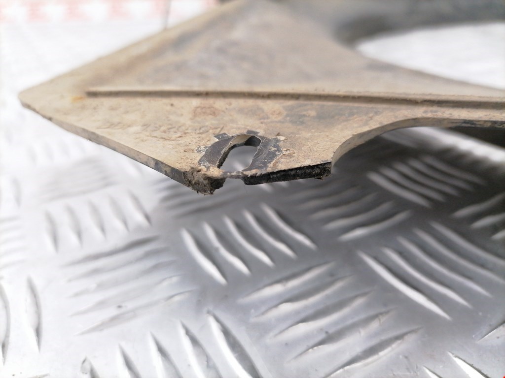 Диффузор (кожух) вентилятора MAN L 2000 / LE 1994-2005