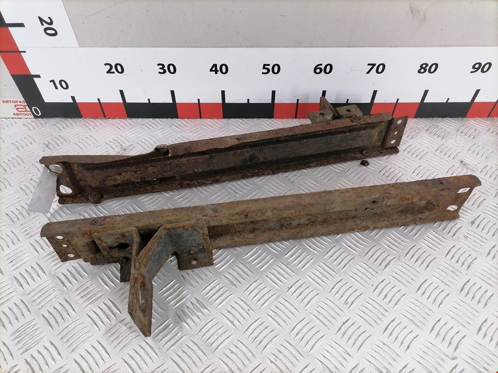 Кронштейн (крепление) радиатора RENAULT Midlum 1999-2013