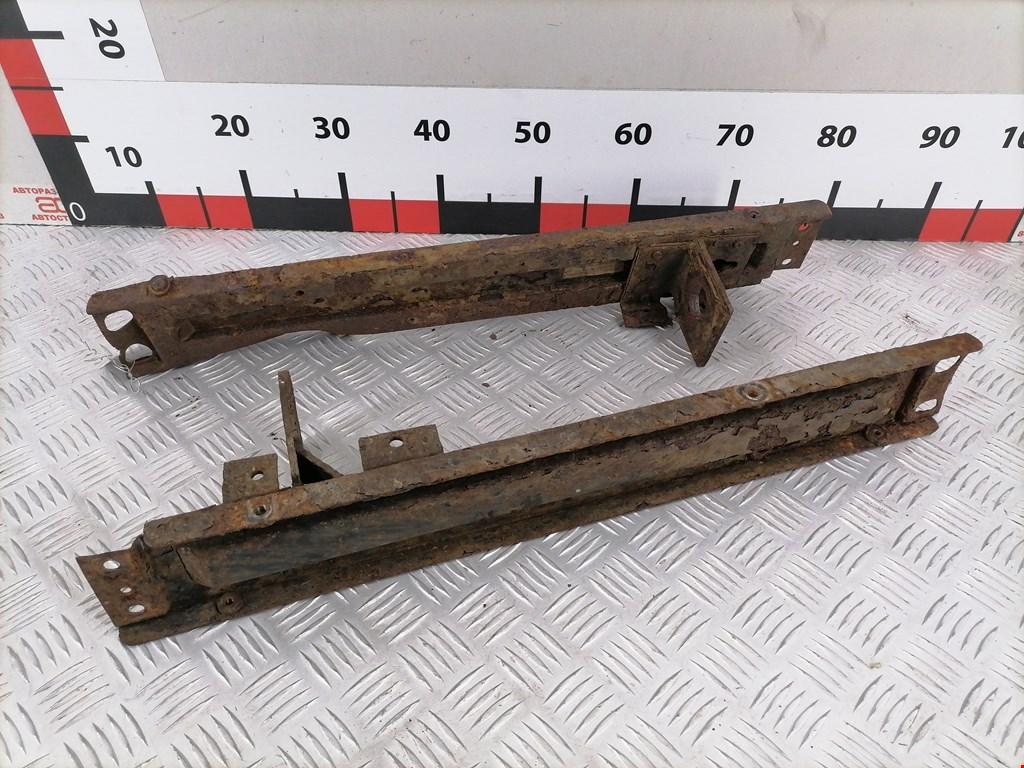 Кронштейн (крепление) радиатора RENAULT Midlum 1999-2013