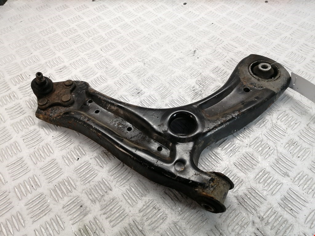 Рычаг передний правый SEAT Toledo 2012-2019