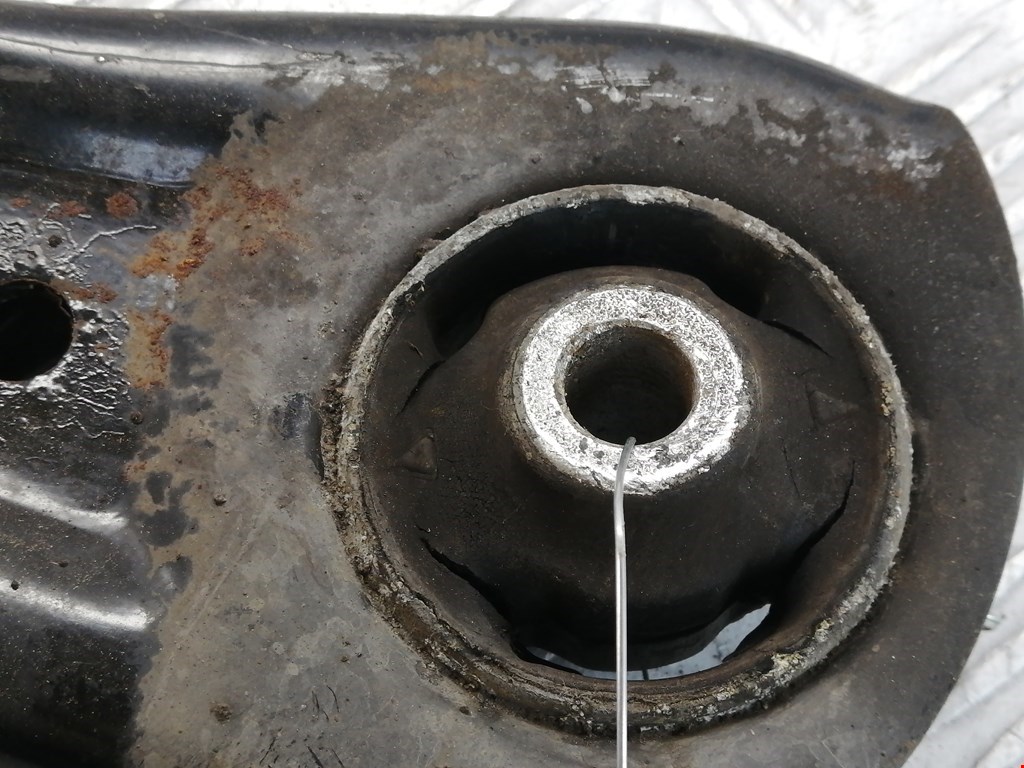 Рычаг передний правый SEAT Toledo 2012-2019