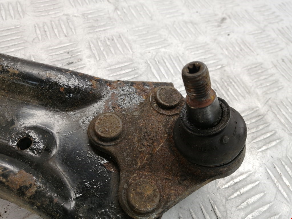 Рычаг передний правый SEAT Toledo 2012-2019