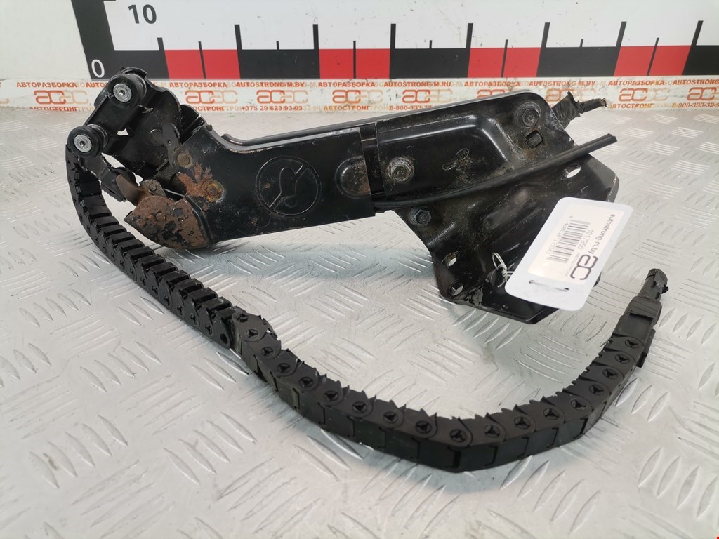 Ролик двери сдвижной (левый/правый средний верхний/нижний) KIA Carnival II 2006-2014