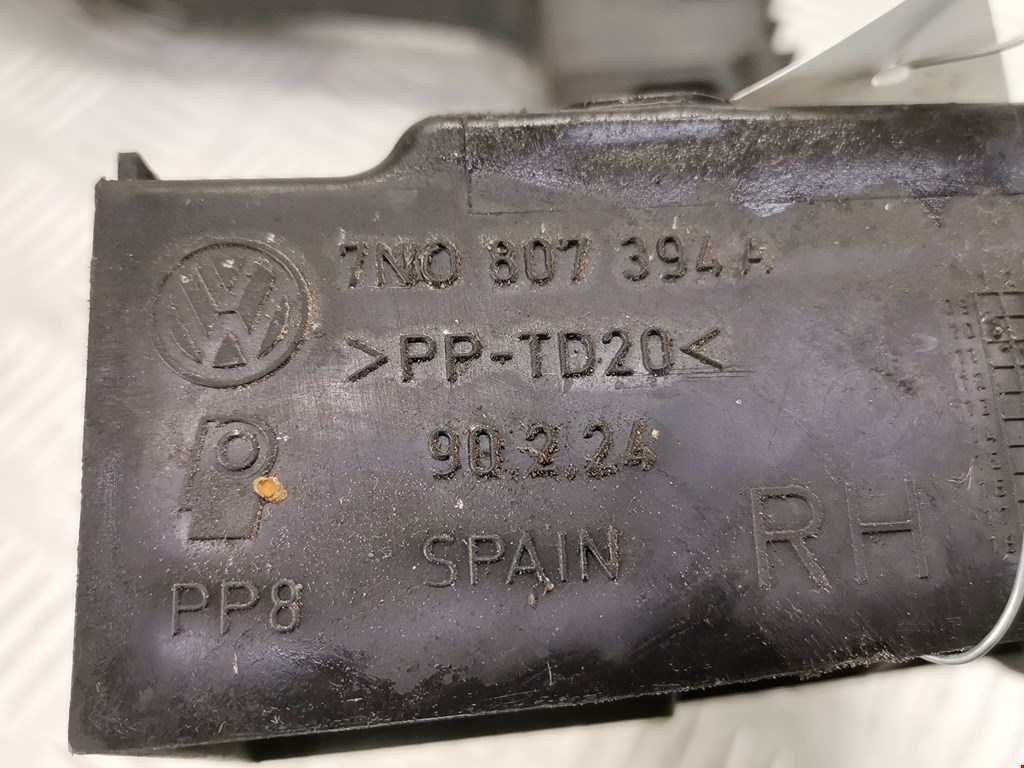 Кронштейн заднего бампера левый правый VOLKSWAGEN Sharan 2010-н.в.