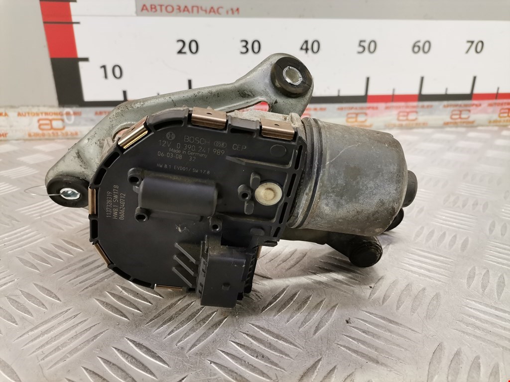 Моторчик стеклоочистителя передний SKODA Fabia MK2 5J 2007-2014