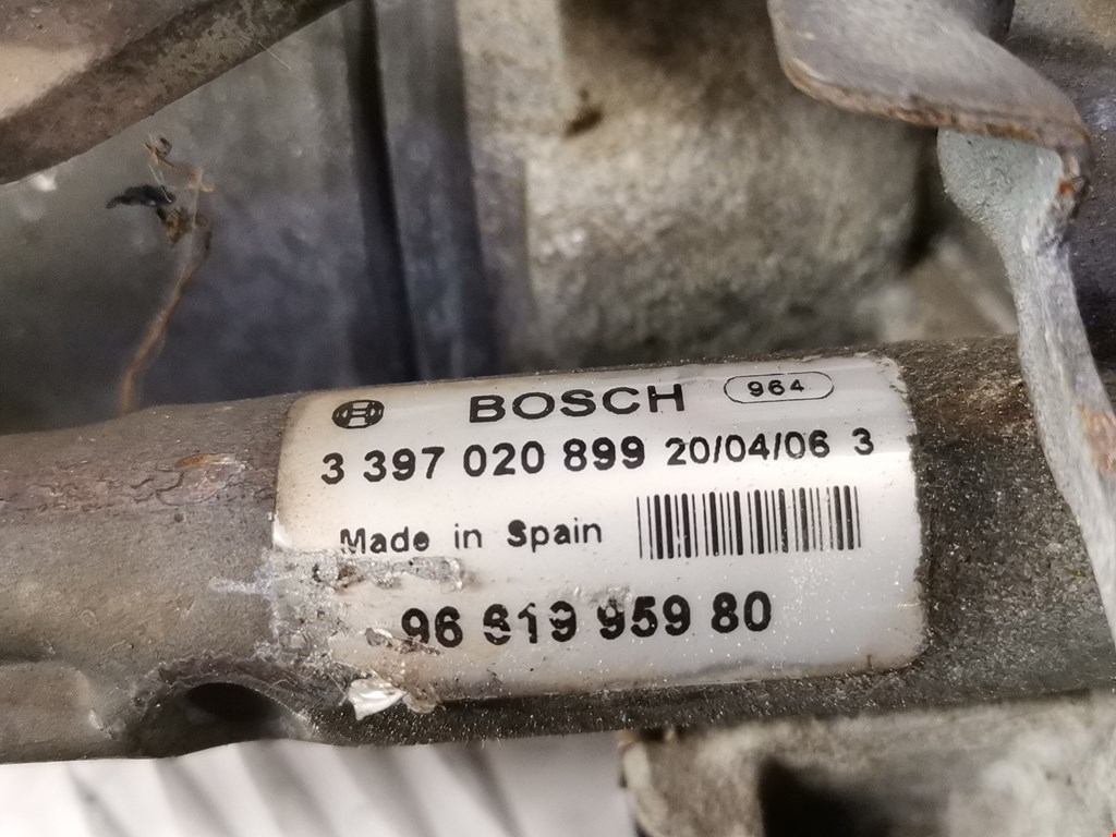 Моторчик стеклоочистителя передний SKODA Fabia MK2 5J 2007-2014