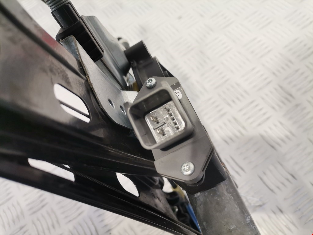 Стеклоподъемник передний левый OPEL Astra J 2009-2017