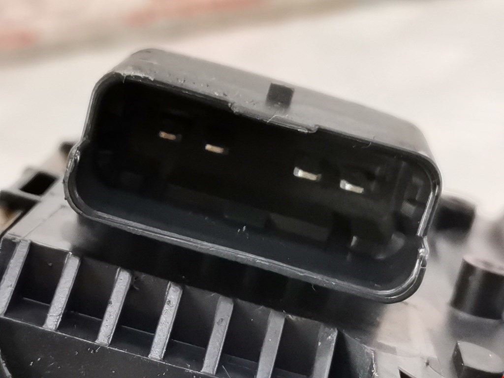 Моторчик стеклоочистителя передний PEUGEOT Partner 2008-2018