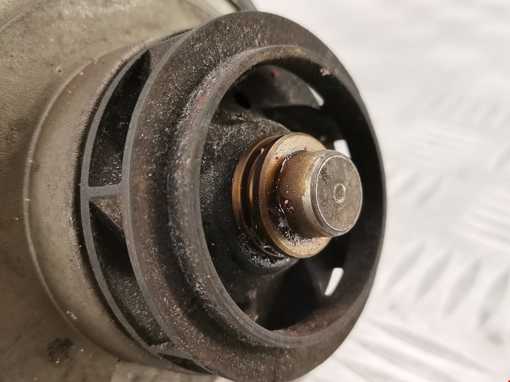 Насос водяной (помпа) OPEL Astra H/Family 2004-2015