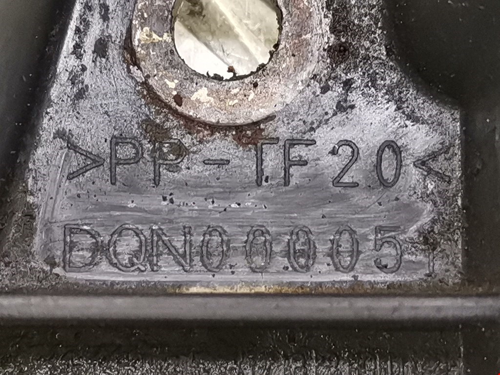 Кронштейн заднего бампера левый правый LAND ROVER Range Rover Sport 2005-2013