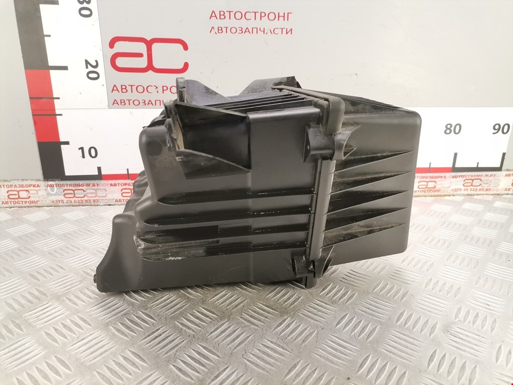 Корпус воздушного фильтра SKODA Roomster 2006-2015