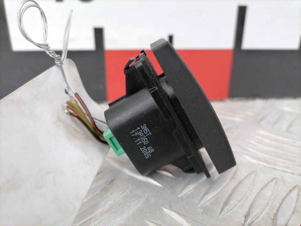 Кнопка аварийной сигнализации (аварийки) FORD C-MAX 2003-2010