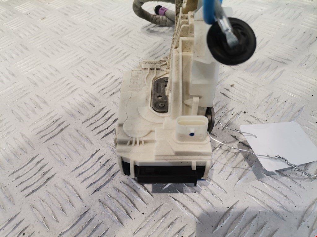 Замок двери задней левой MERCEDES-BENZ CLS-Class C218 2011-2017