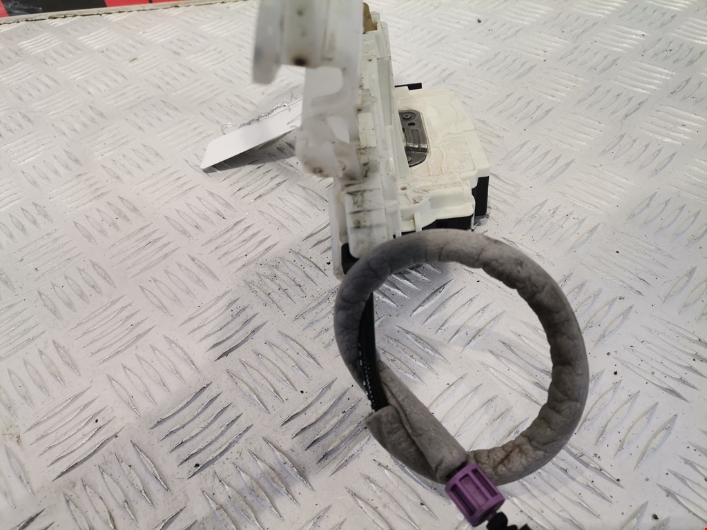 Замок двери задней левой MERCEDES-BENZ CLS-Class C218 2011-2017