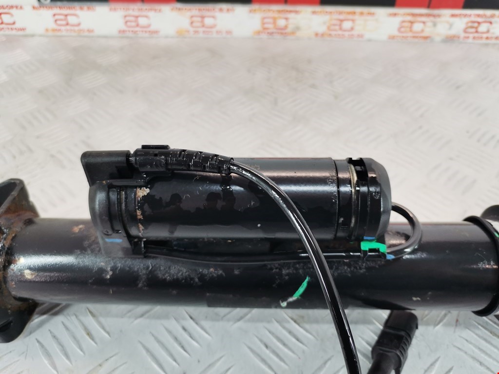 Амортизатор задний левый MERCEDES-BENZ M-Class W166 ML 2011-2015