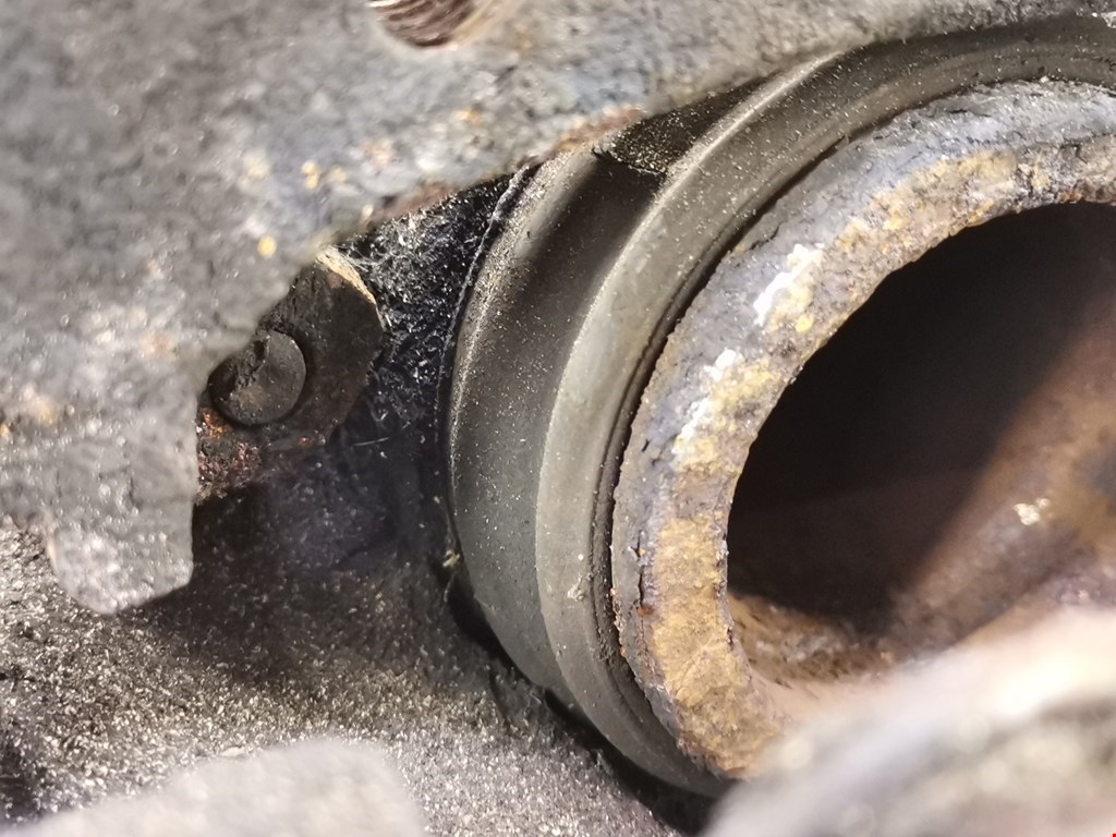 Суппорт передний правый FORD Cougar 1998-2002