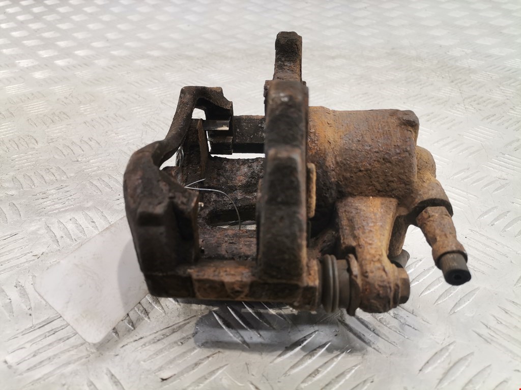 Суппорт передний правый OPEL Corsa D 2006-2014