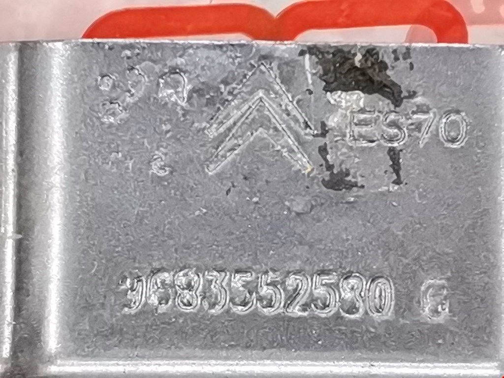 Петля капота левая/правая CITROEN DS3 2009-2015