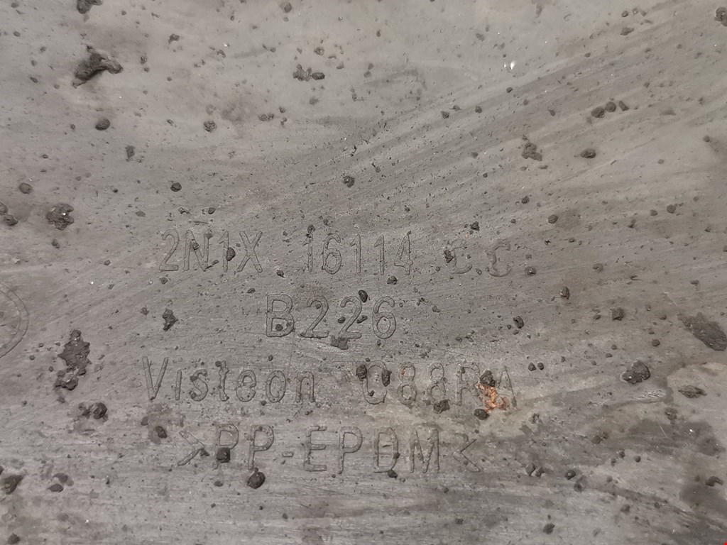 Локер (подкрылок) передний правый FORD Fusion 2002-2012