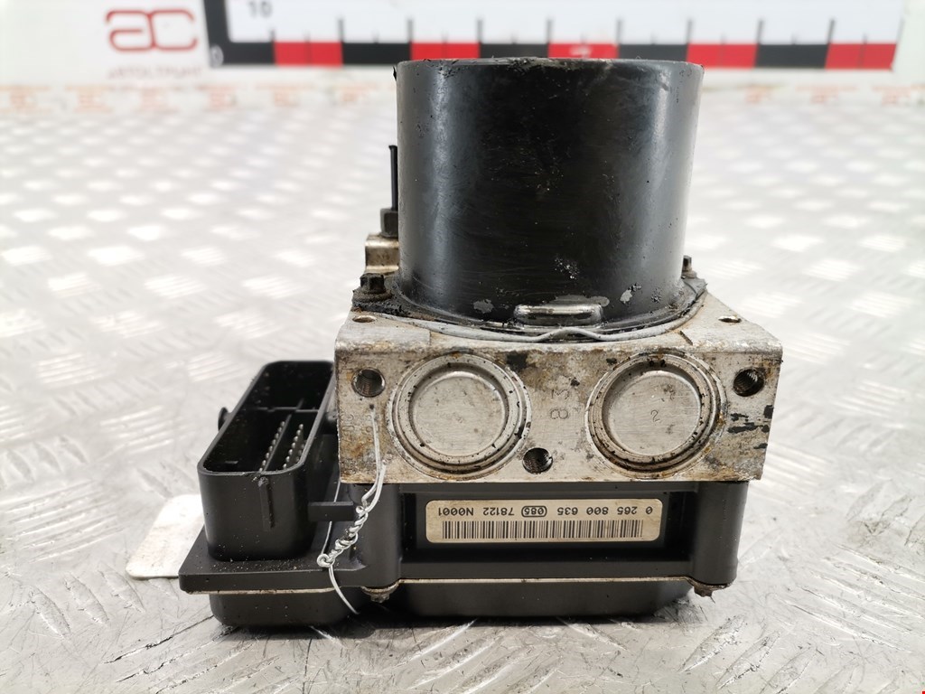 Блок ABS (насос) SKODA Roomster 2006-2015