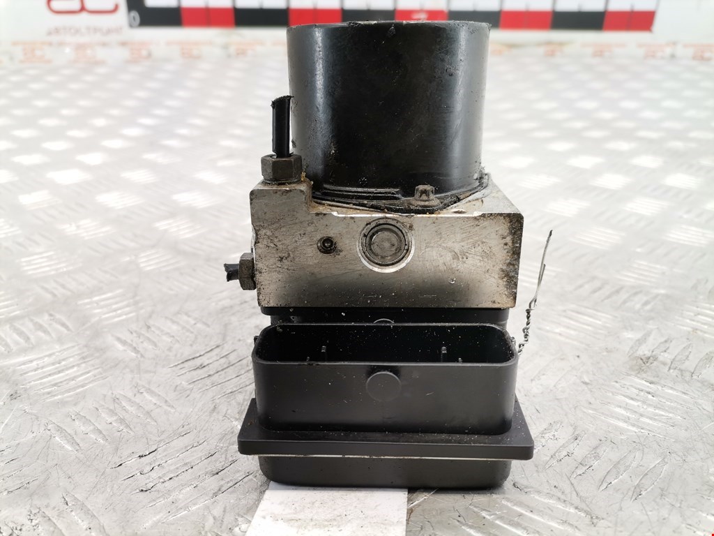 Блок ABS (насос) SKODA Roomster 2006-2015