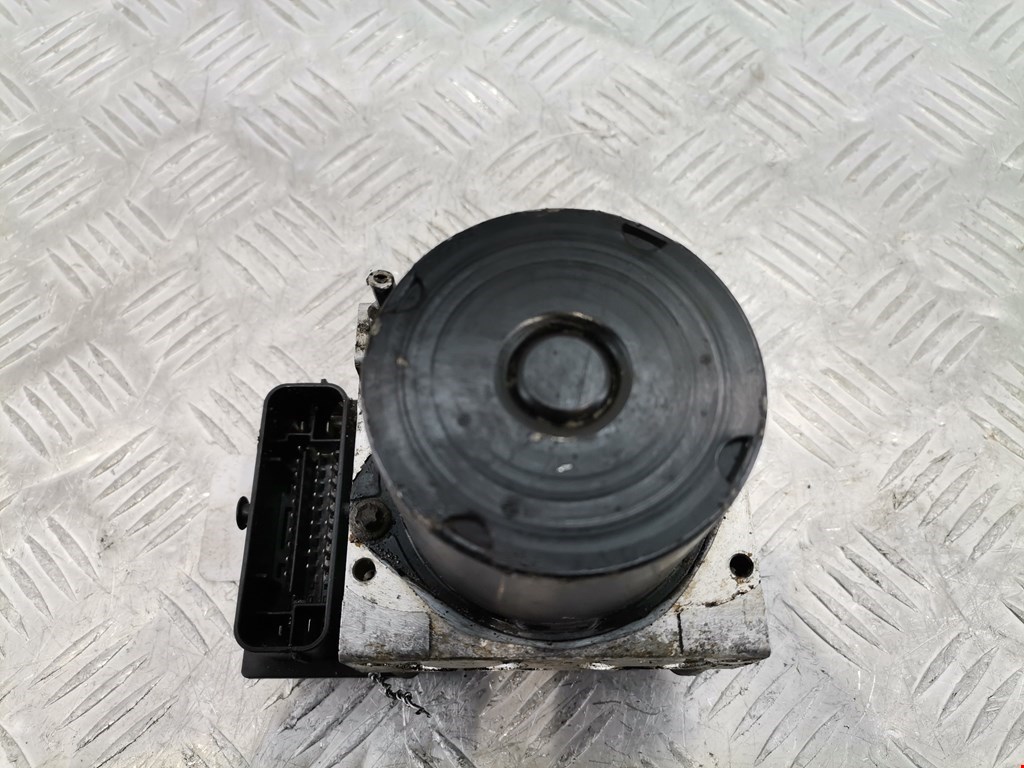 Блок ABS (насос) SKODA Roomster 2006-2015