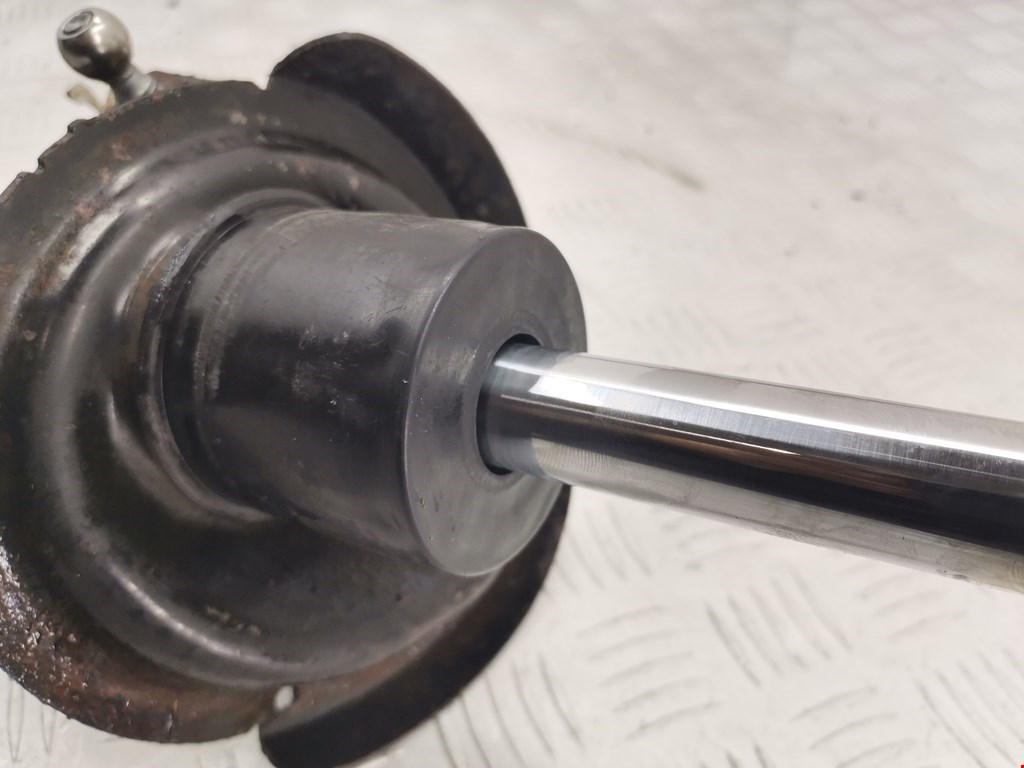 Амортизатор передний левый VOLVO C30 2006-2013