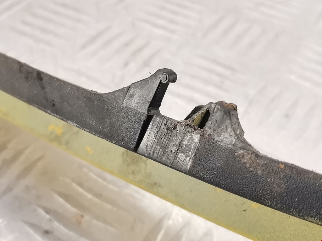 Решетка радиатора RENAULT Megane I 1996-2002