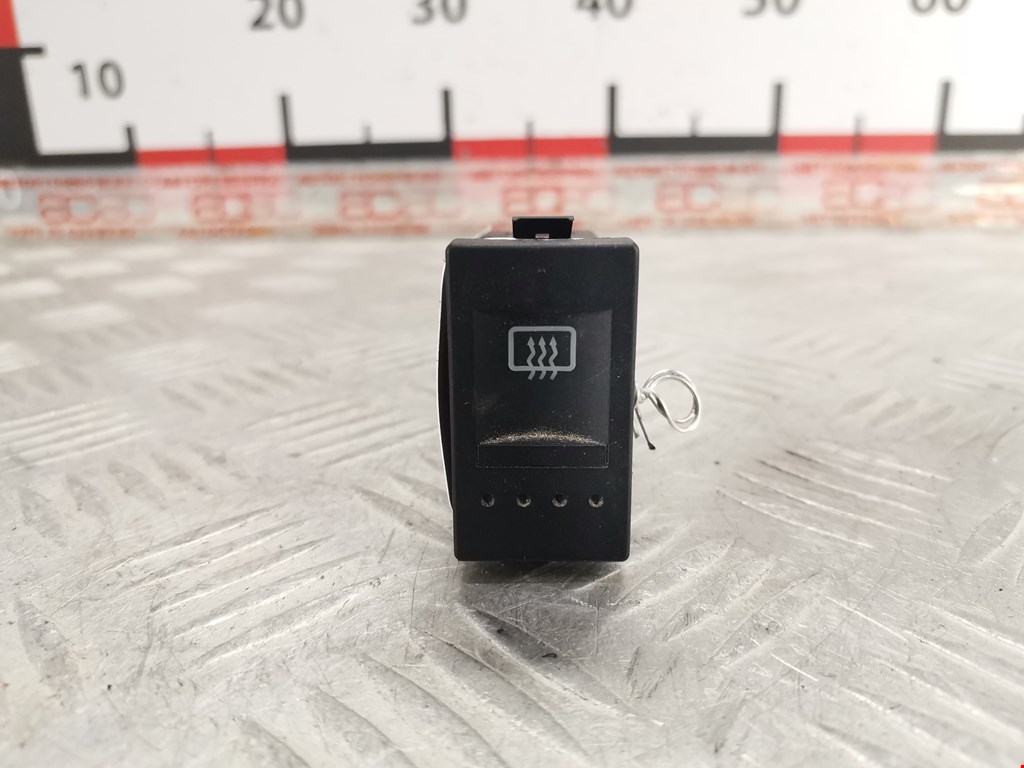 Кнопка подогрева (обогрева) заднего стекла Volkswagen Polo 3 (1994-2002)