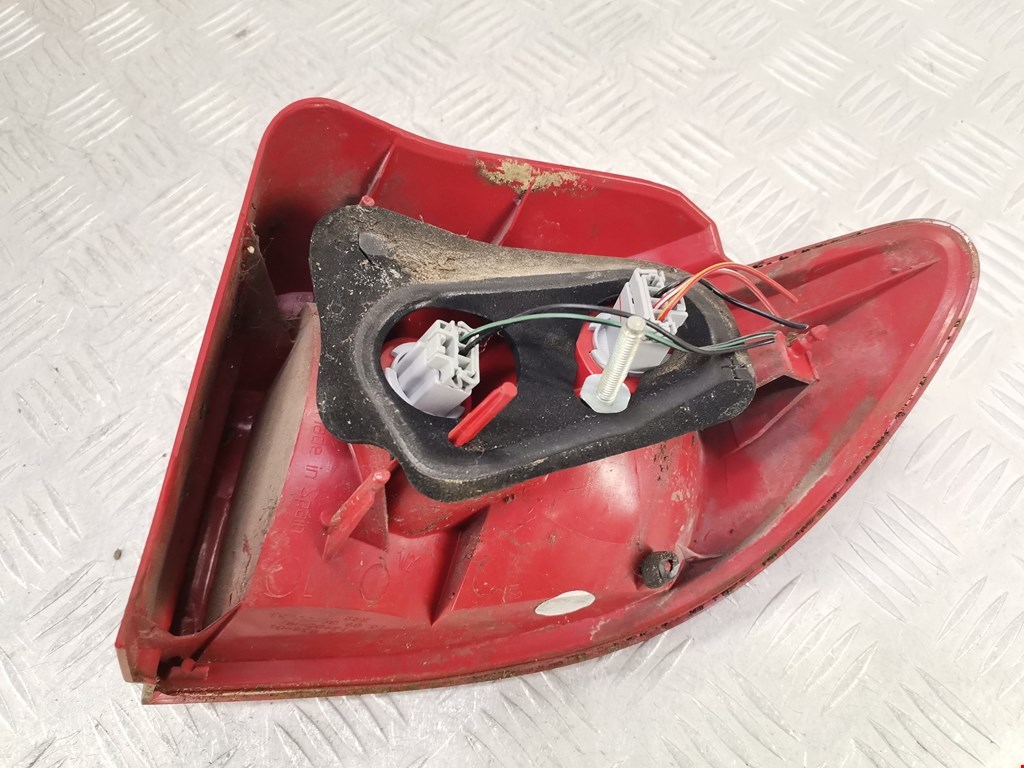 Фонарь задний левый MAZDA Mazda 2 DY 2003-2007