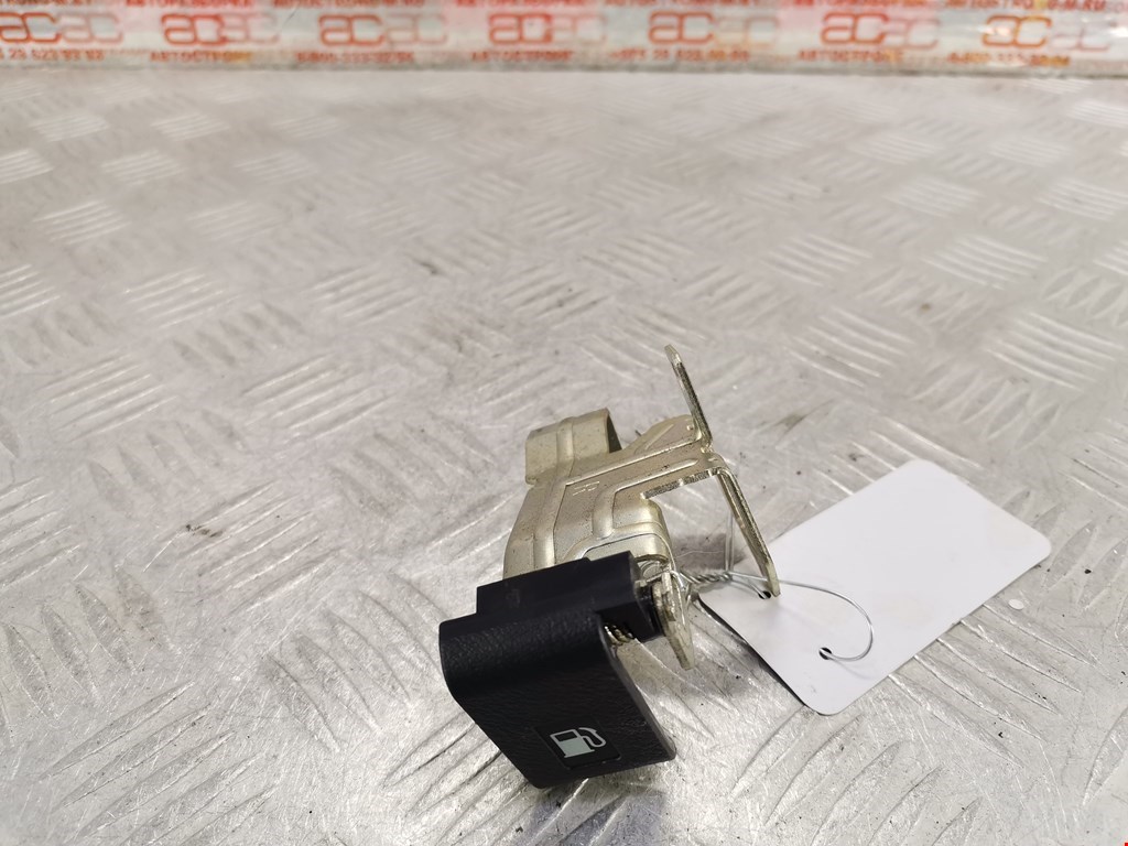 Кнопка открытия лючка бензобака Honda CR-V 3 (2006-2012)