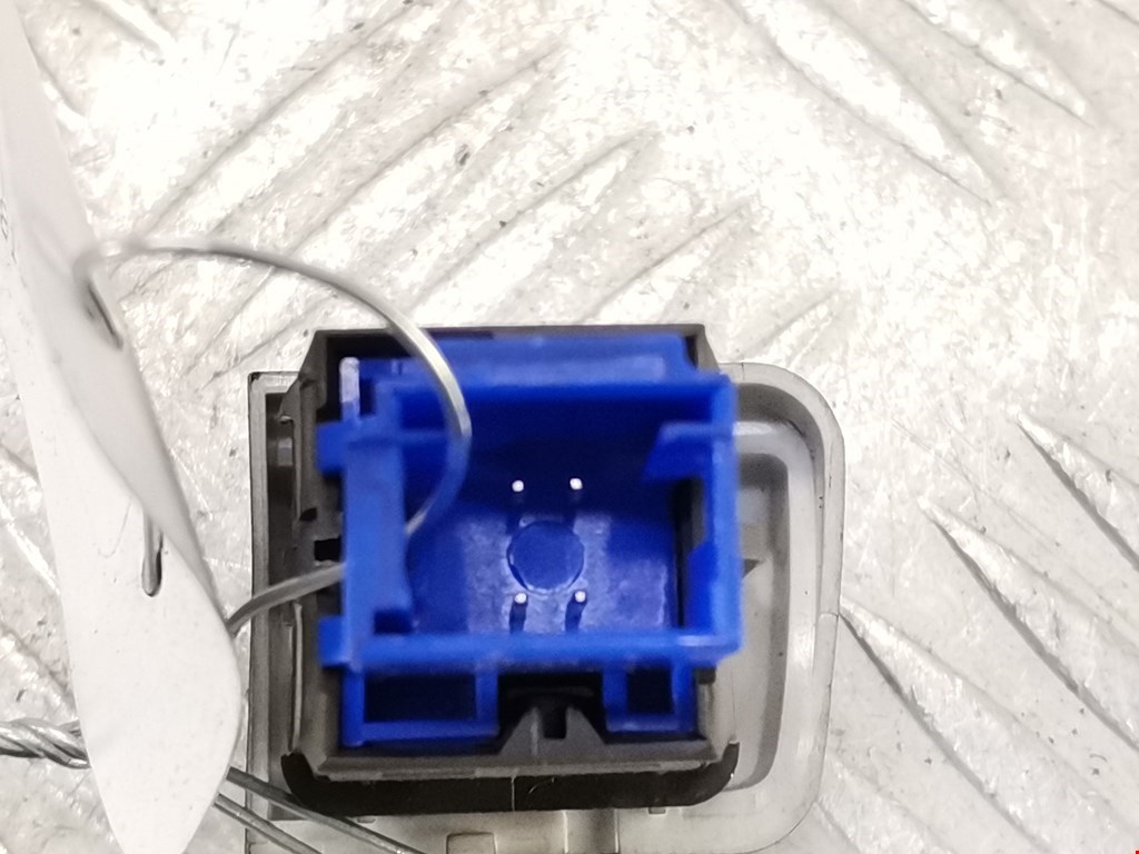 Кнопка аварийной сигнализации (аварийки) PEUGEOT 208 2012-2019