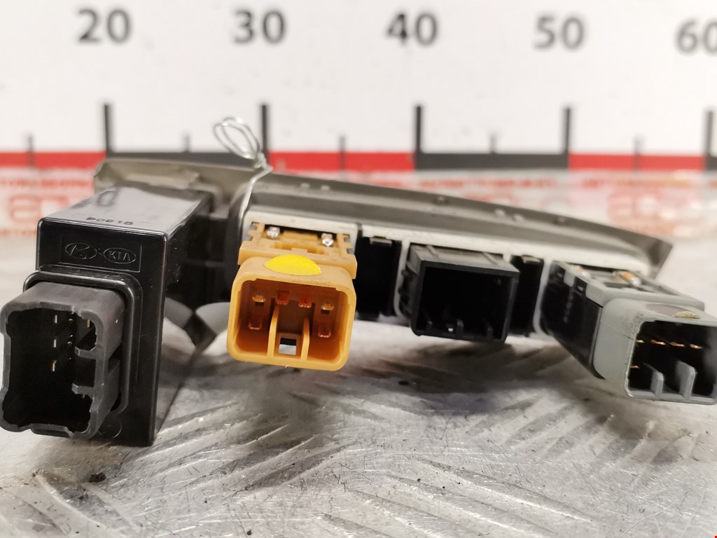 Кнопка корректора фар KIA Carens 2006-2012