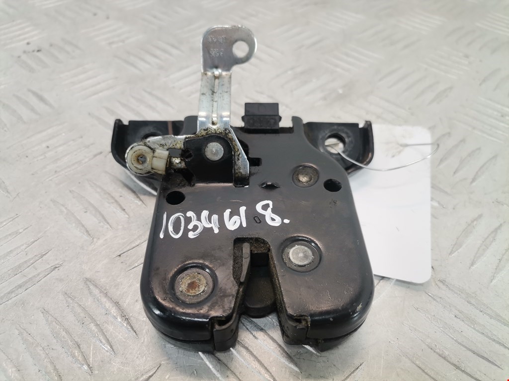 Замок багажника (крышки двери) AUDI A4 B5 1995-2001