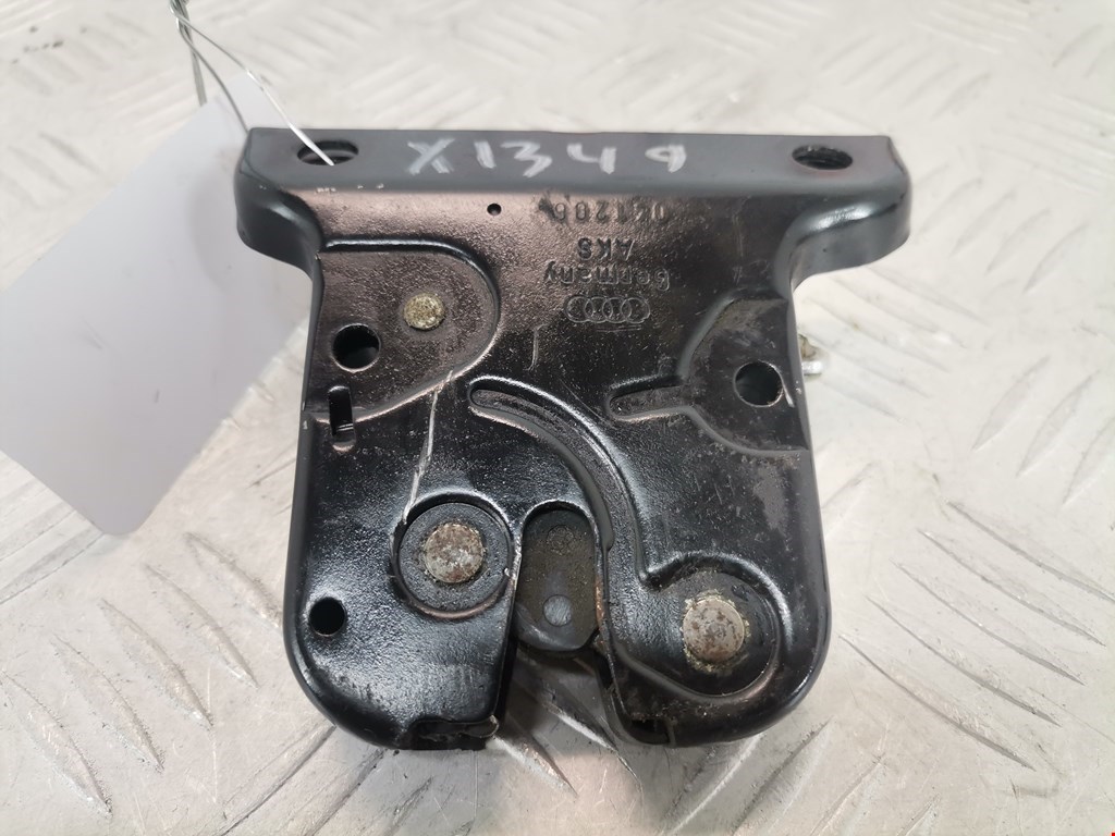 Замок багажника (крышки двери) AUDI A4 B5 1995-2001