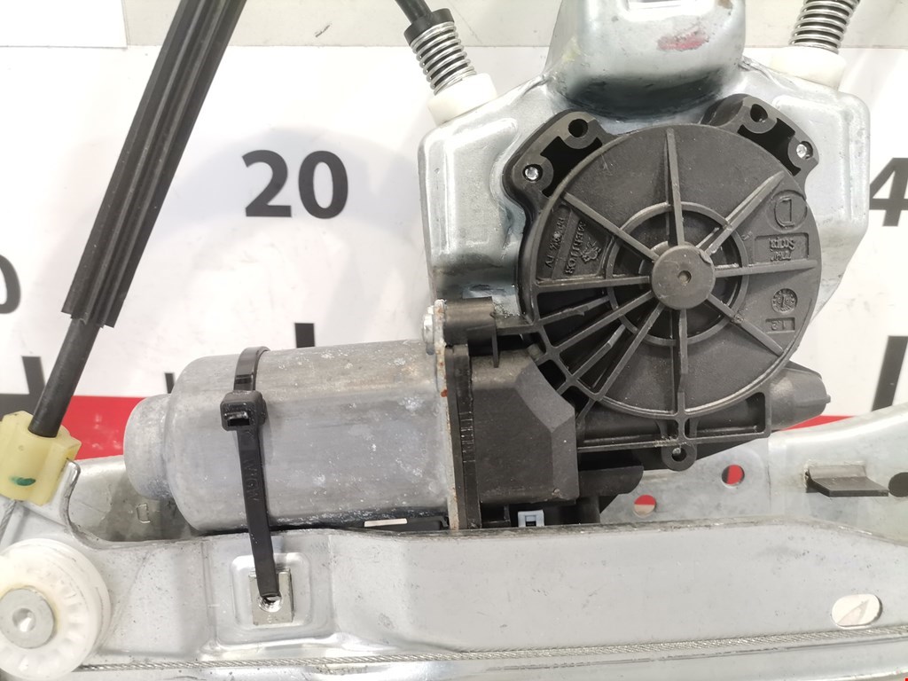 Стеклоподъемник передний левый CITROEN DS3 2009-2015