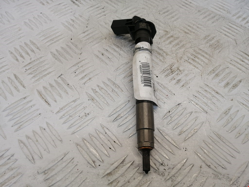 Форсунка дизельная электрическая VOLKSWAGEN Passat B6 2005-2011