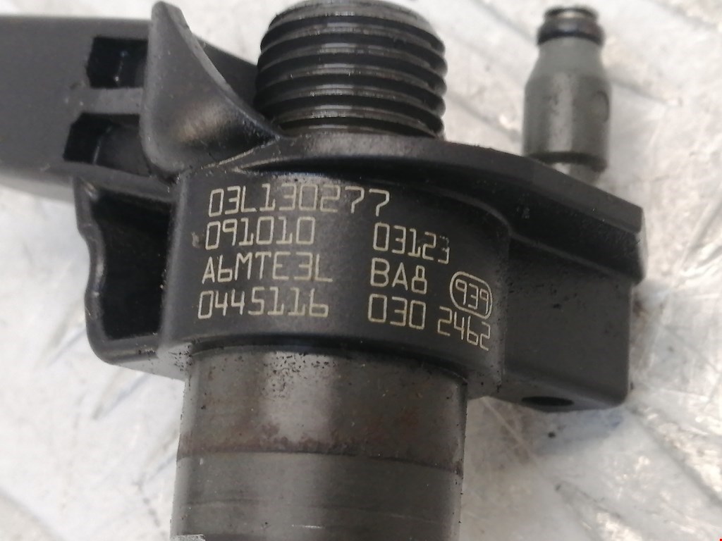 Форсунка дизельная электрическая VOLKSWAGEN Passat B6 2005-2011