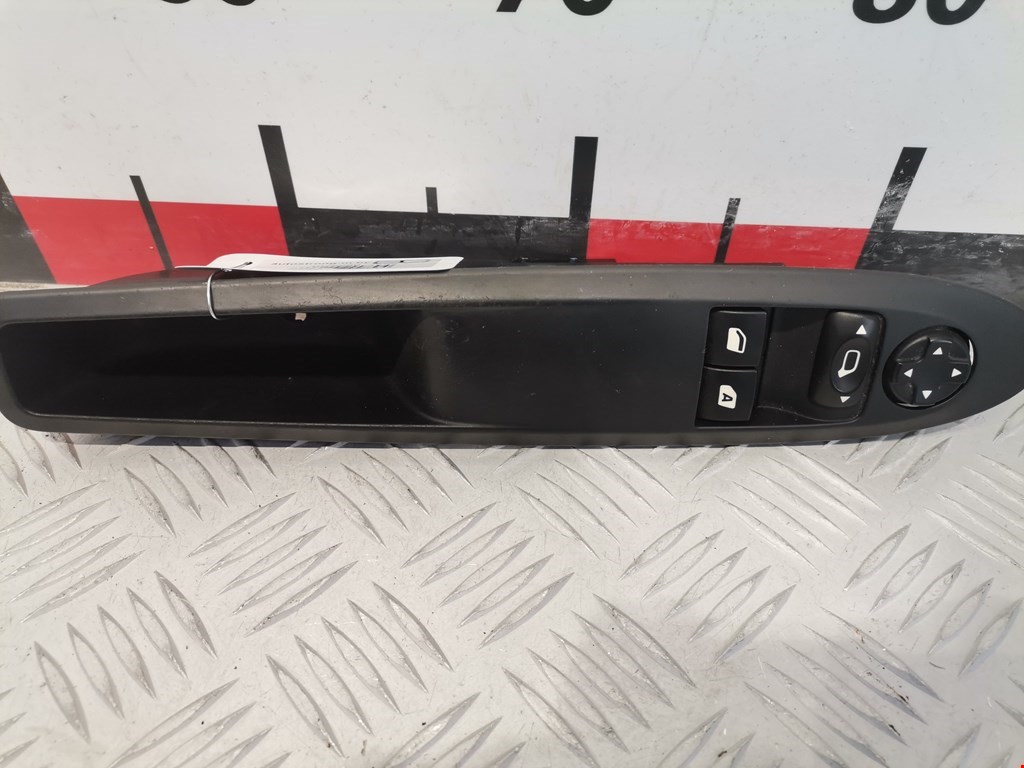 Блок управления стеклоподъемниками CITROEN DS3 2009-2015