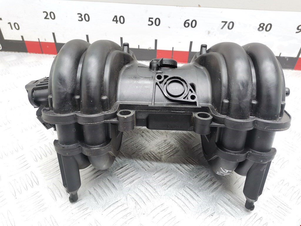 Коллектор впускной VOLKSWAGEN Polo III 1994-2001