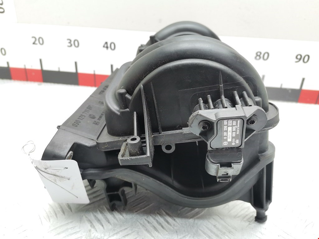 Коллектор впускной VOLKSWAGEN Polo III 1994-2001