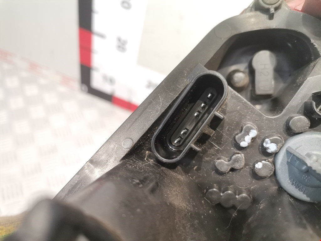 Фонарь задний внутренний левый OPEL Insignia 2008-2017