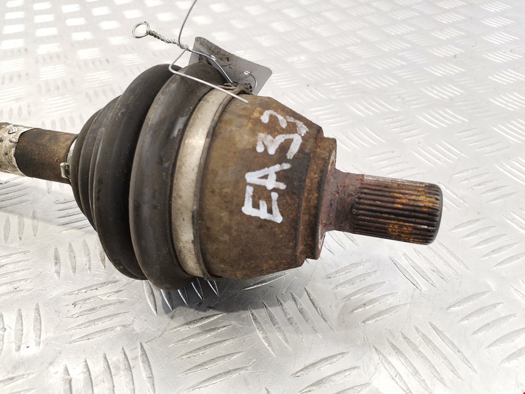 Полуось (привод, приводной вал) передняя правая CHRYSLER Voyager IV RG 2001-2007