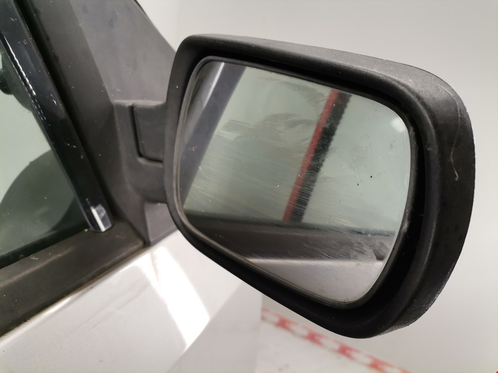 Дверь передняя правая FORD Fusion 2002-2012