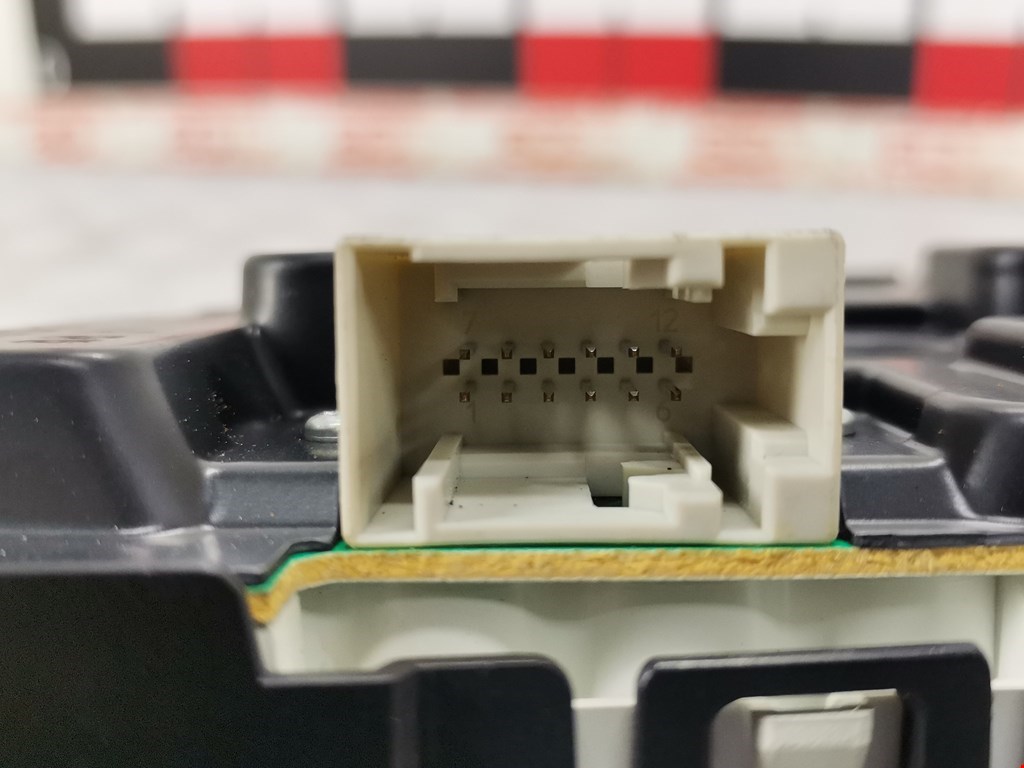 Панель приборов (щиток) OPEL Signum 2003-2008