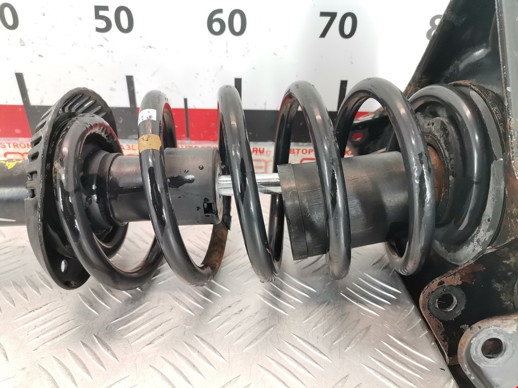 Амортизатор передний левый VOLKSWAGEN Passat B5 1997-2005