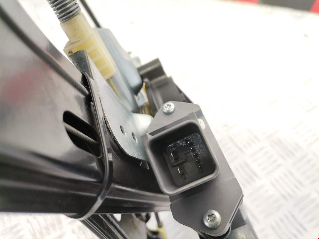 Стеклоподъемник передний левый OPEL Astra J 2009-2017