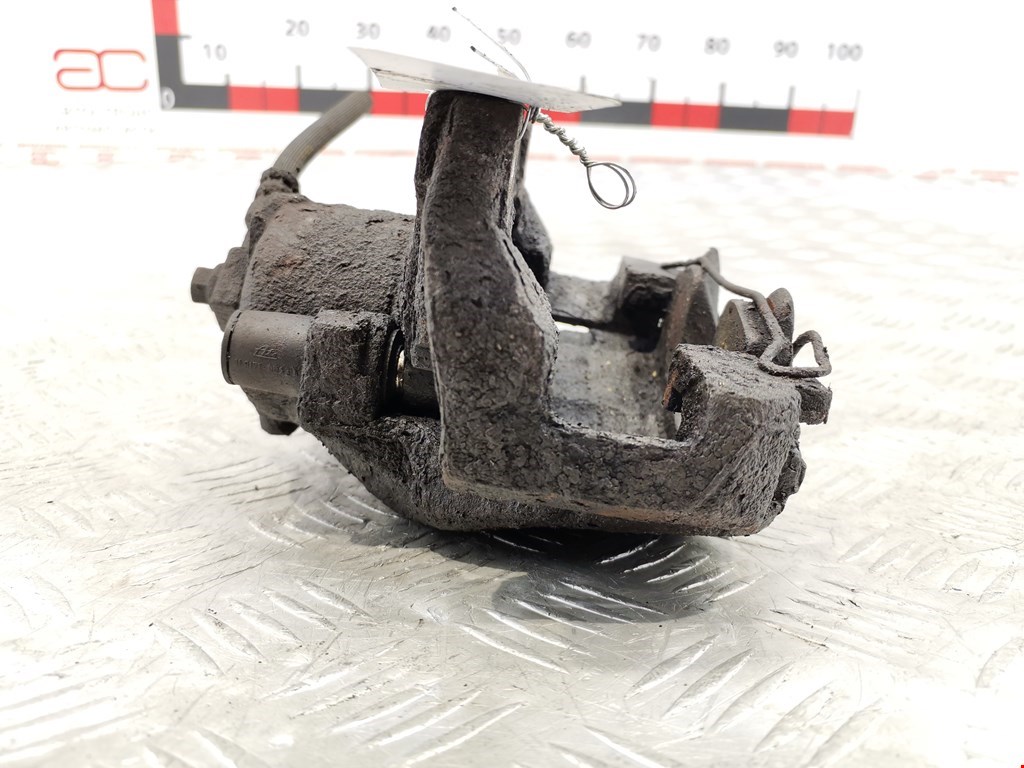 Суппорт передний правый OPEL Meriva B 2010-2018