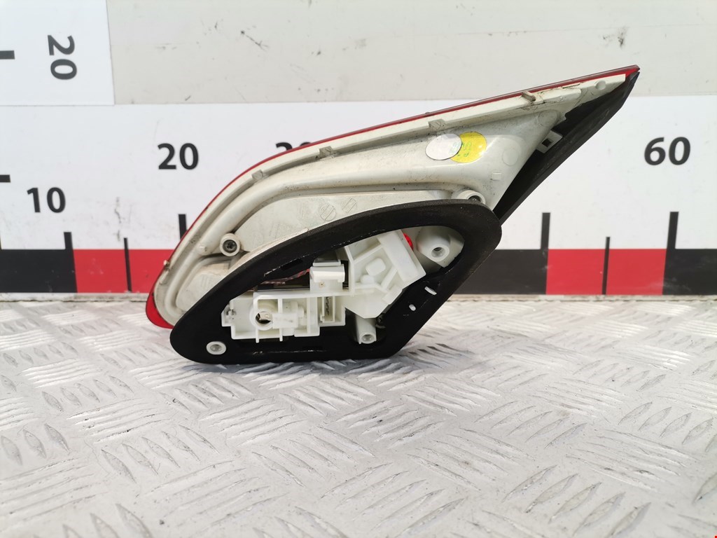 Фонарь задний внутренний левый OPEL Astra J 2009-2017