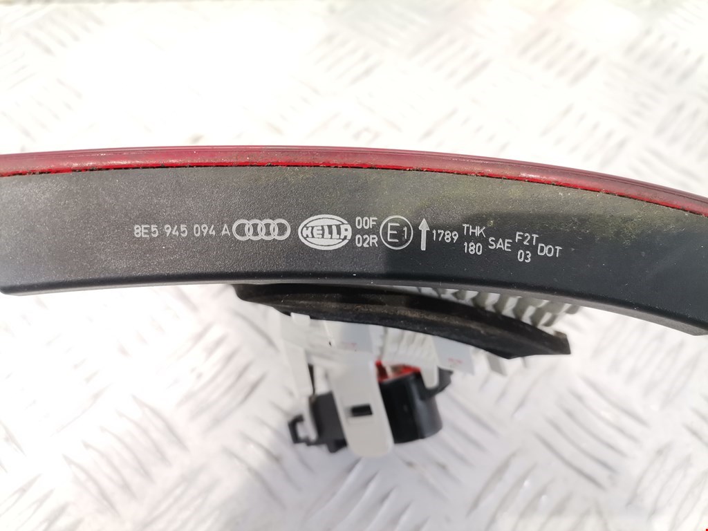 Фонарь задний внутренний правый AUDI A4 B7 2004-2007